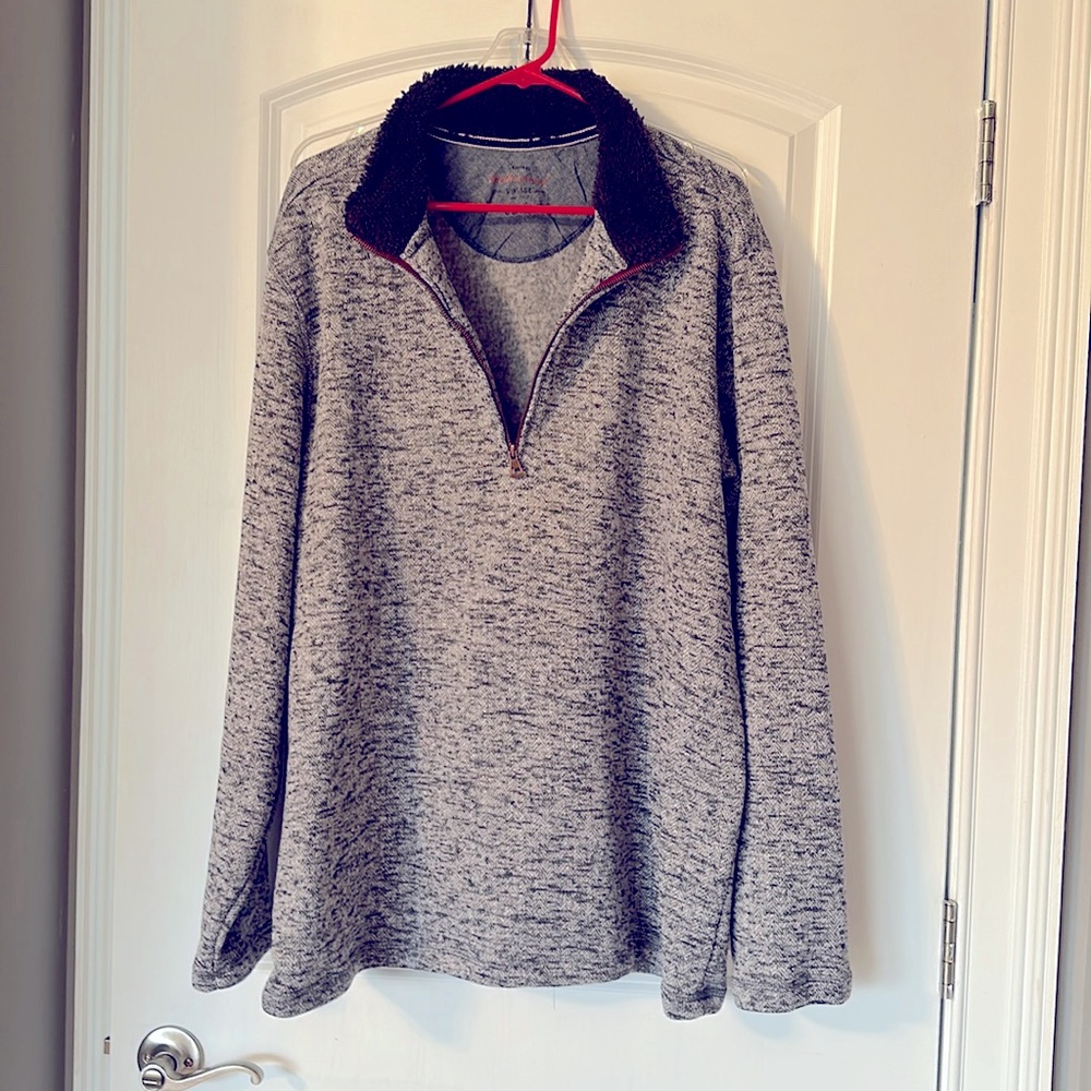 NWOT men’s casual quarter zip sweatshirt